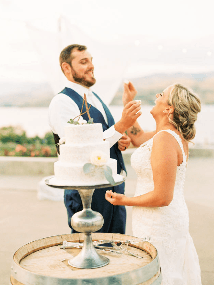 Helle & Russell Wedding photo 5